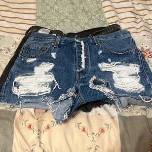Original Levi’s distress jean shorts